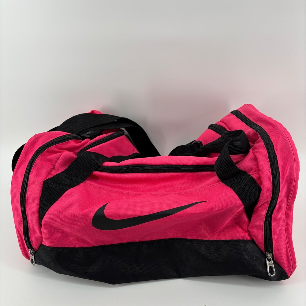 Nike Womens Duffle Bag Pink Black Swoosh Logo Gym Travel Y2K Barbiecore Style